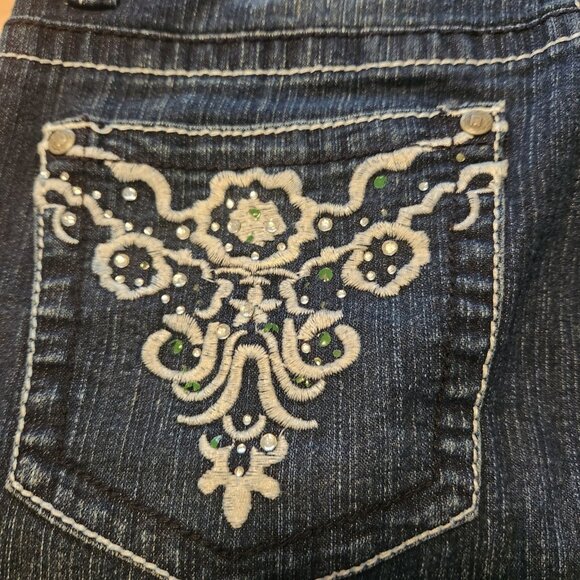 Red Rivet Jeans Embroidered Rhinestone Pockets Stretch Dark Blue Size 9 EUC - Picture 6 of 12